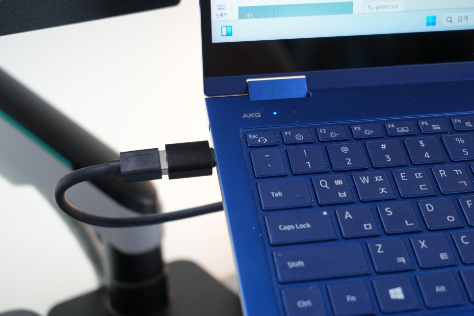 베이직기어 USB KVM 스위치 선택기 "다중 PC 연결 기능으로 아이패드프로와 삼성 노트북을 연결하다. 이미지 15
