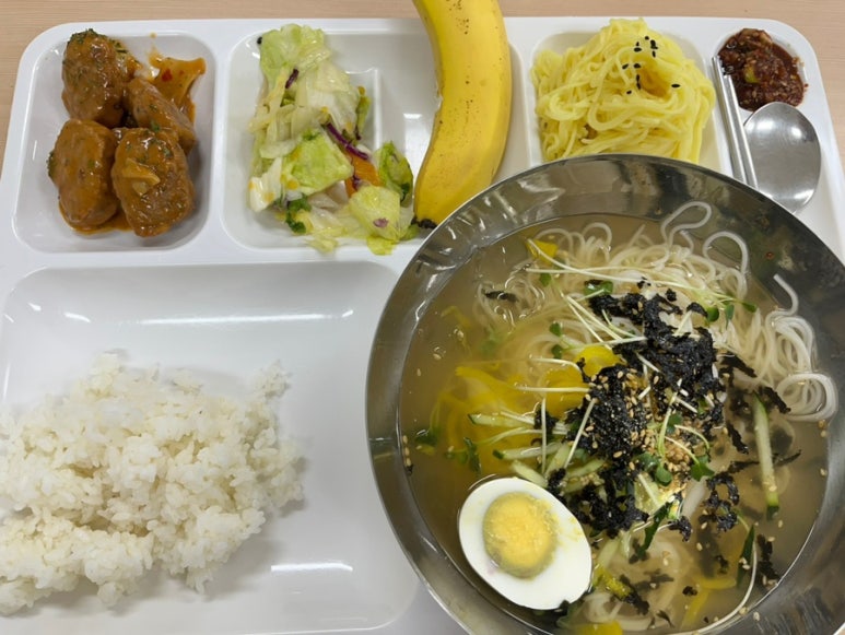 부엉김밥 이미지