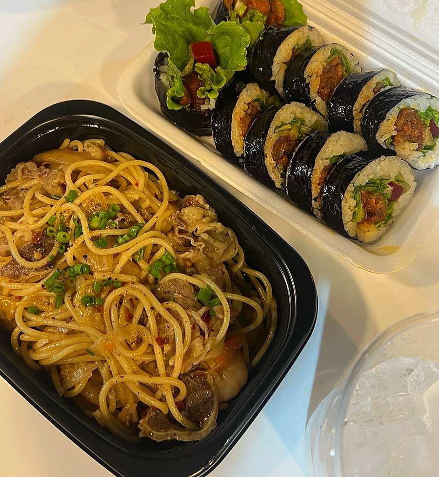 철판꽃삼겹김밥 이미지