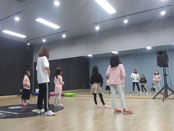 모어댄스뮤직학원 이미지