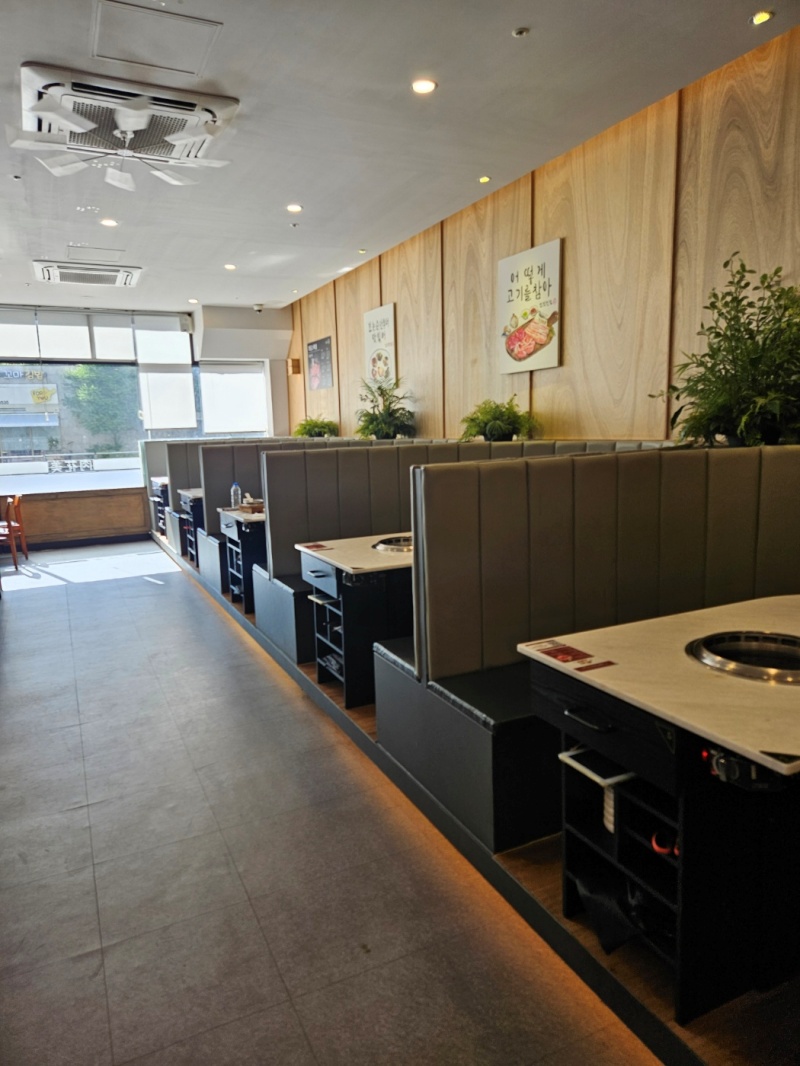 지리산 산청 흑돼지 이미지