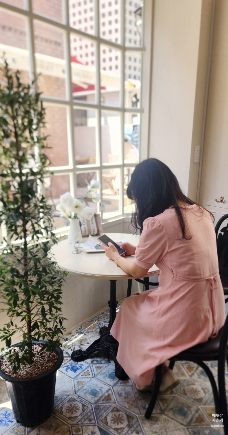 꽁테무아비스트로 이미지