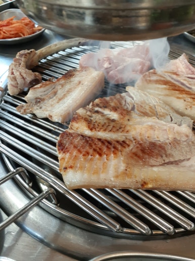흑돈퍼주는집 이미지