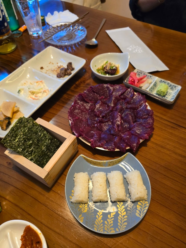 홍단육회뭉티기 이미지