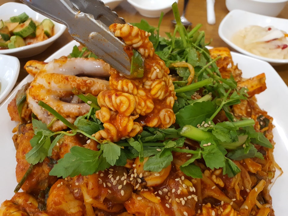 입큰아구찜엔알곤이찜 이미지