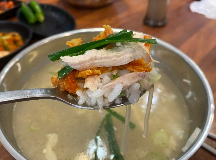 우성닭칼국수 이미지