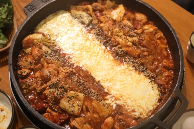 춘천장인닭갈비 이미지