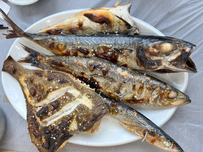 본전횟집 이미지