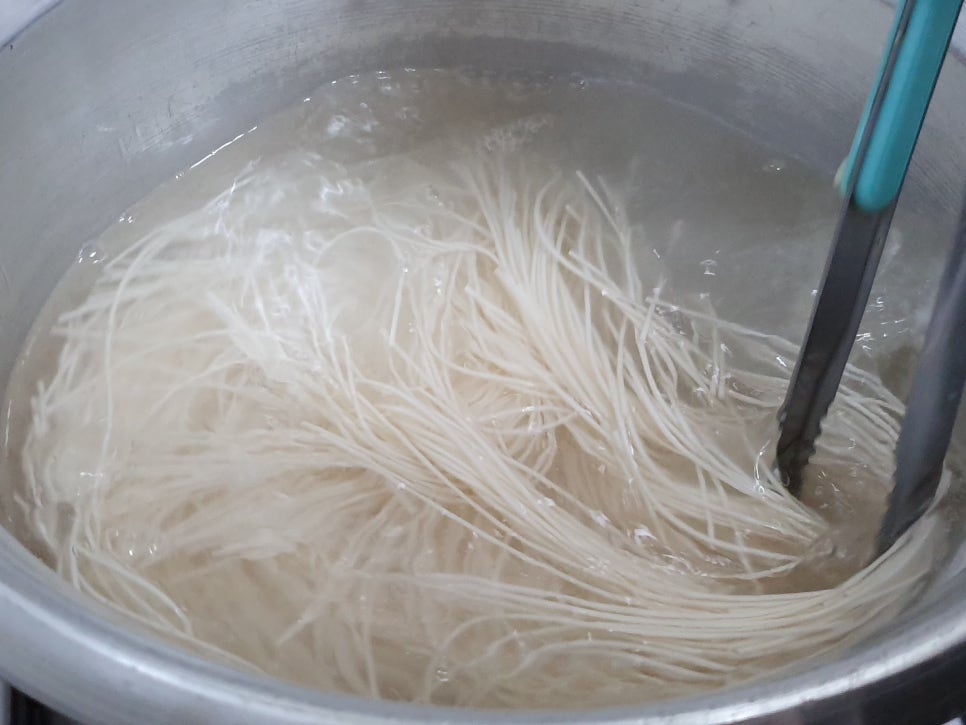 아리 아리 국수 이미지