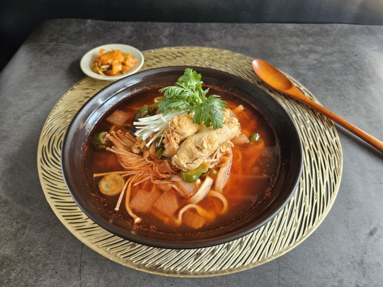 알.고니칼국수 이미지