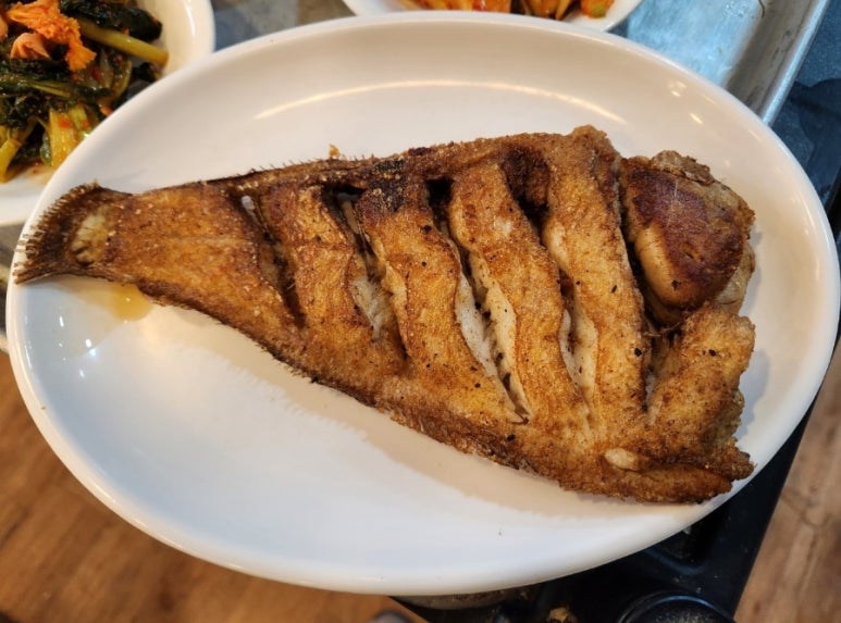 곰치생태전문점 이미지