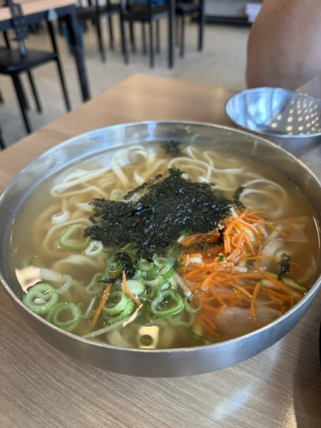 엄마손보쌈칼국수 이미지