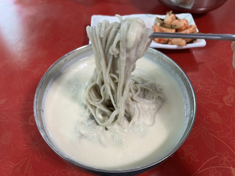 녹차콩물국수 이미지