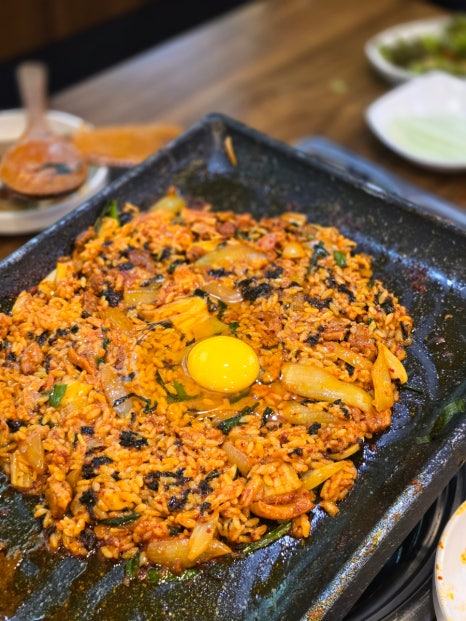 강한남자장작구이 이미지