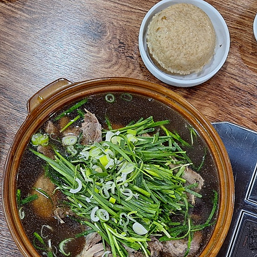 삼백년누룽지백숙 이미지