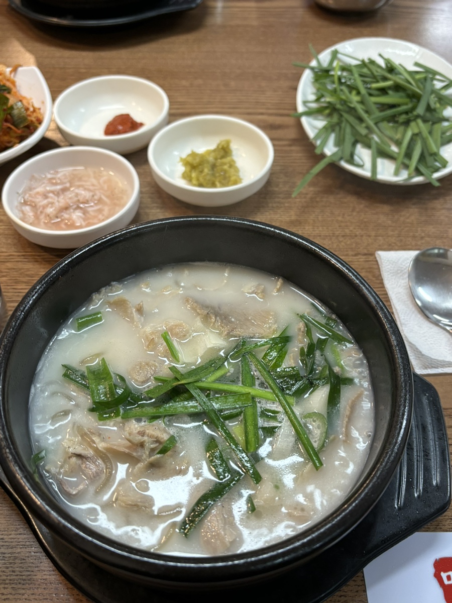 만천수육국밥 이미지