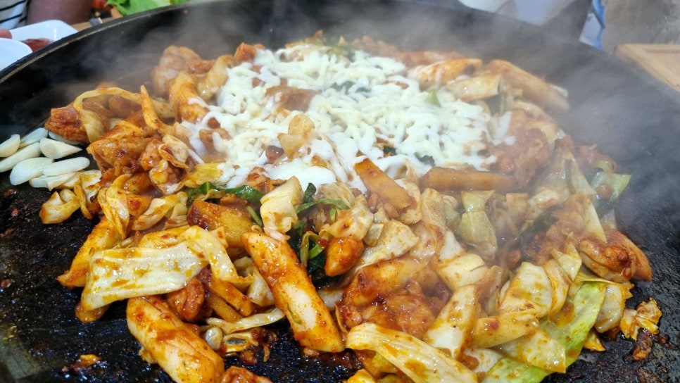 춘천닭갈비명가여기닭 이미지