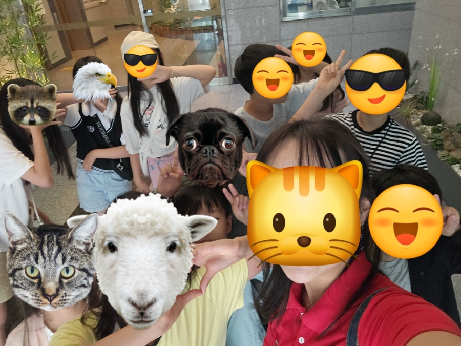 (주)씨네큐 이미지