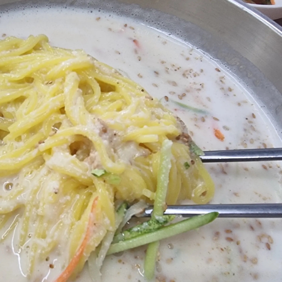달봉이국수 이미지