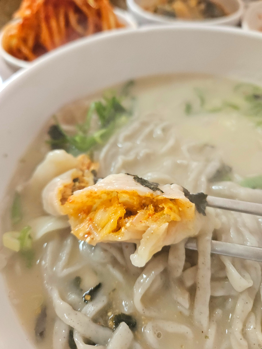 영양콩손칼국수 이미지