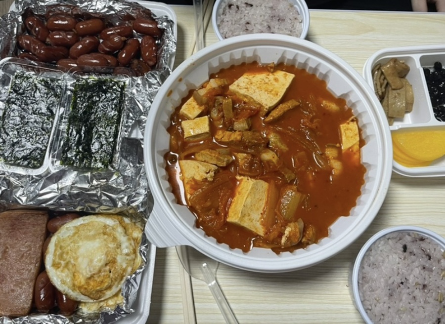 예쁠리 이미지
