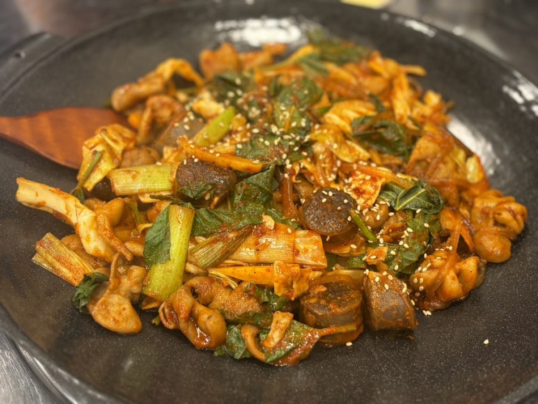 으랏차차야채곱창 이미지