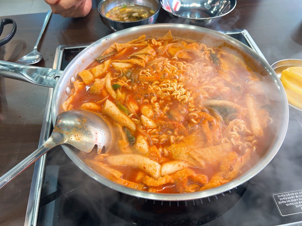 유리즉석떡볶이중동 이미지
