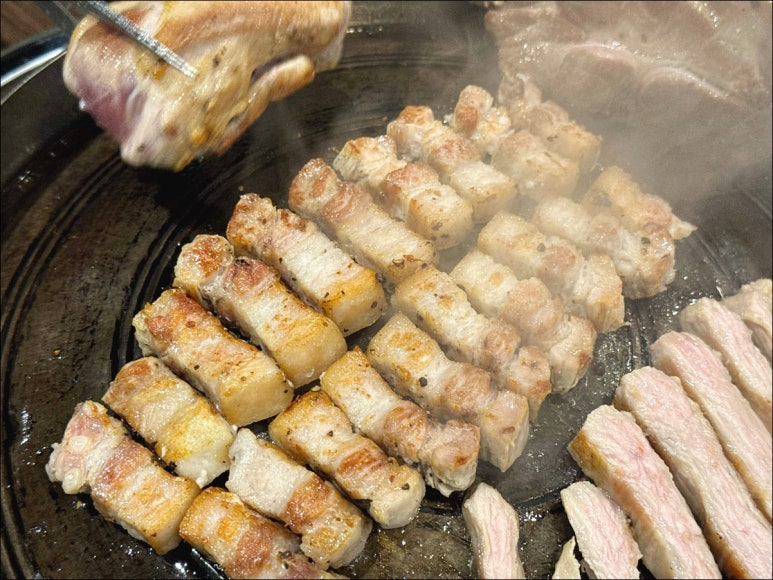 솥뚜껑 이미지
