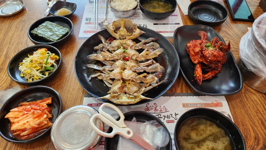 밥도둑 꽃게장(무한리필) 이미지