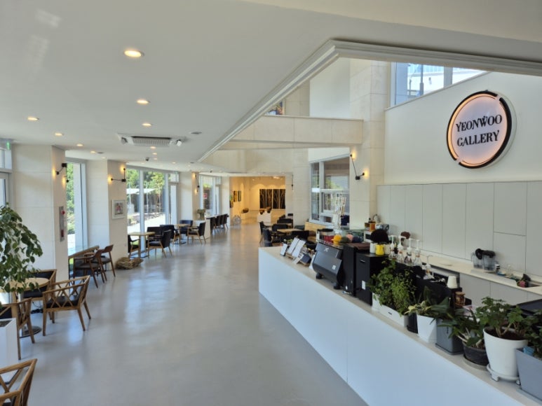 Yeonwoo Gallery Cafe
