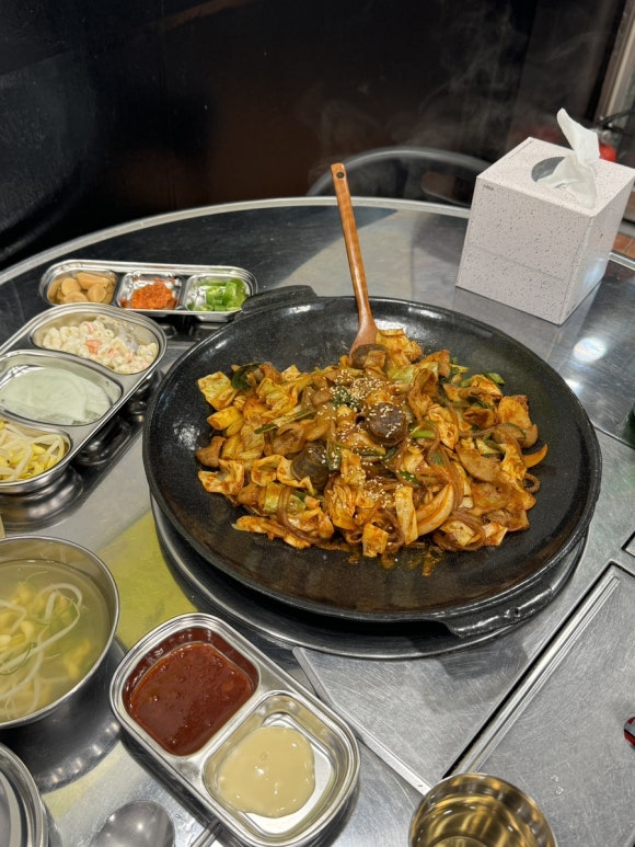 으랏차차야채곱창 이미지