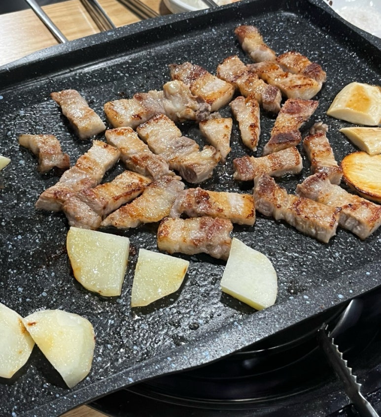연탄통큰돼지 이미지