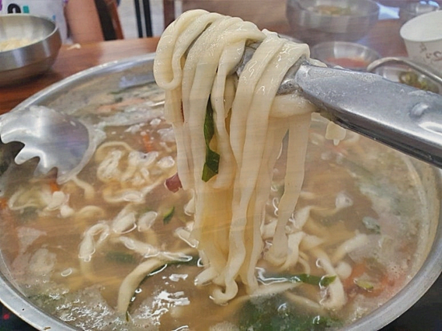 탄탄칼국수 이미지