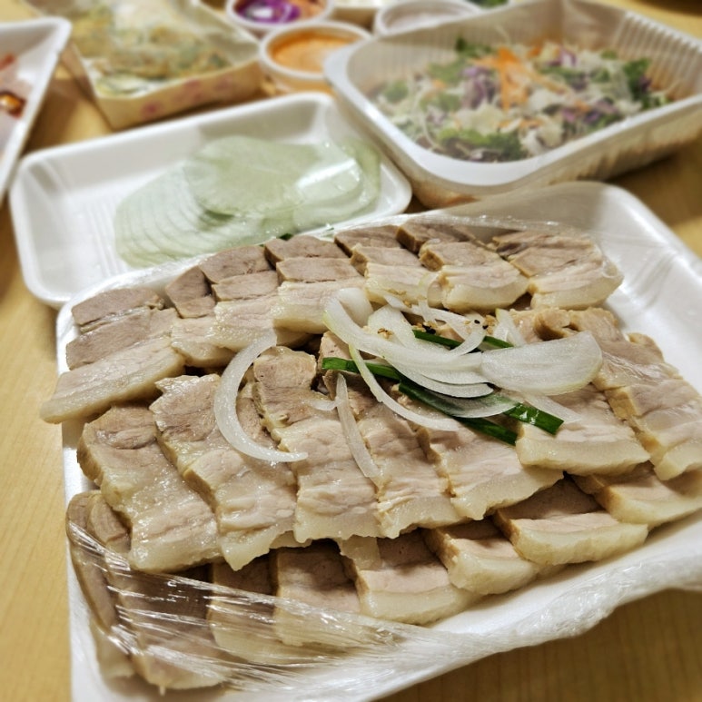 천하왕족발보쌈 이미지