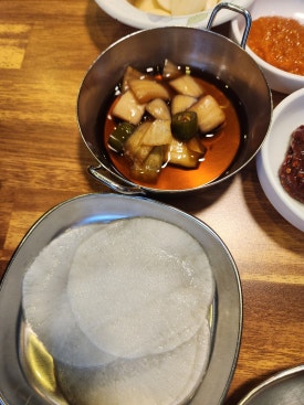 꽃돼지솥뚜껑삼겹살 이미지