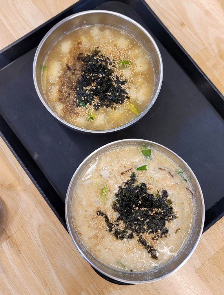 이층칼국수 이미지