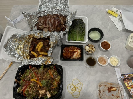 명품왕족발 이미지
