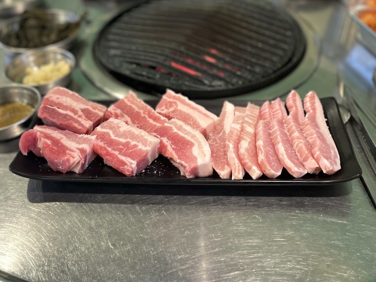 325세겹살 이미지