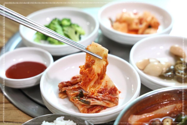 팔송황기더덕막국수 이미지