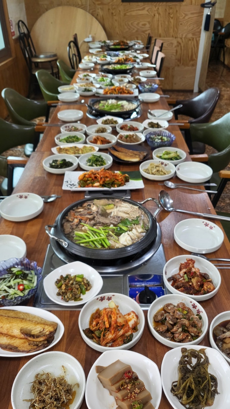 덕이네 식당 이미지