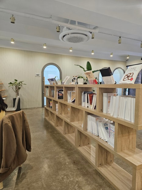 데미안스터디카페 이미지