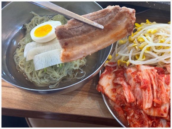황금복돼지 이미지