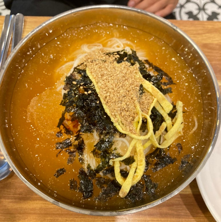 율하동잔치국수 이미지