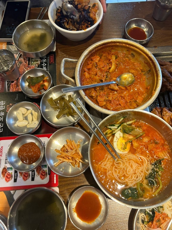 꼽사리식당 이미지