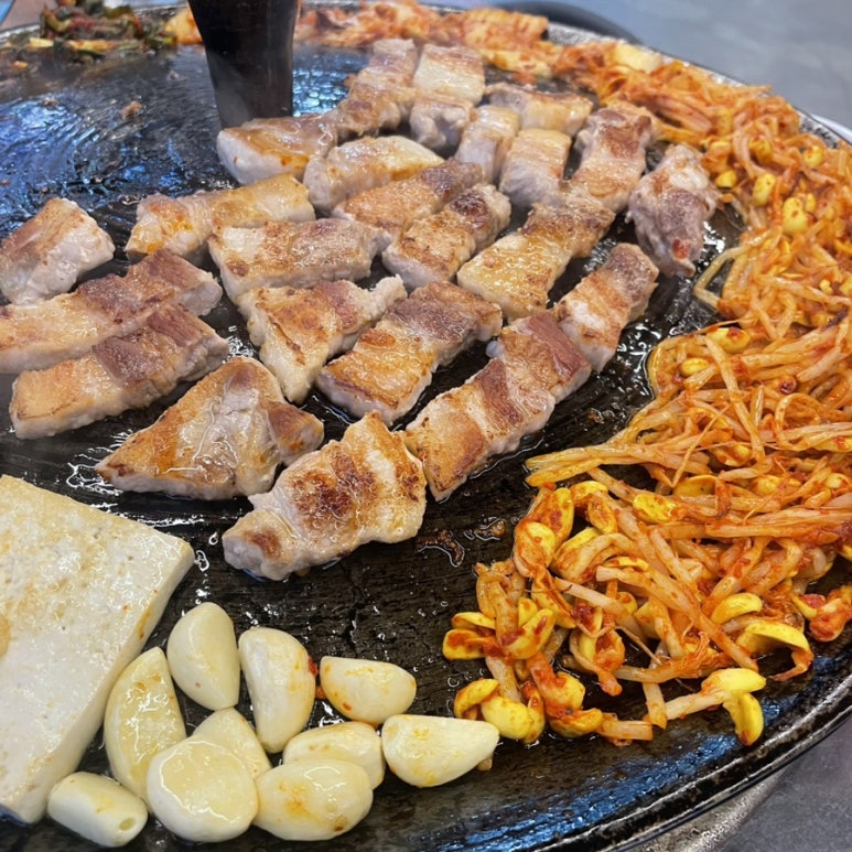 싹쓰리솥뚜껑삼겹살망우점 이미지