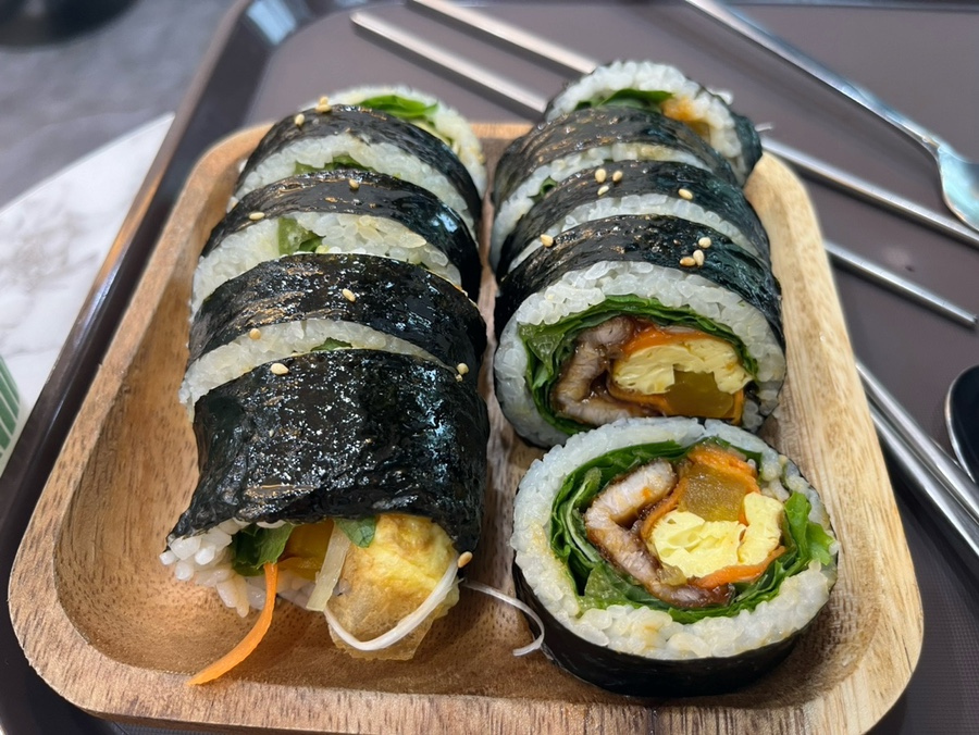 쌘김밥 이미지