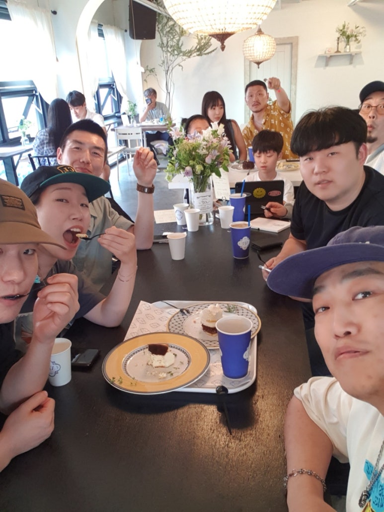 일과 사람들 이미지