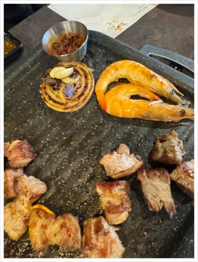 달빛돼지 이미지