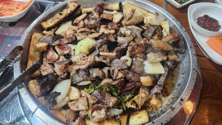 청정한우돌곱창 이미지
