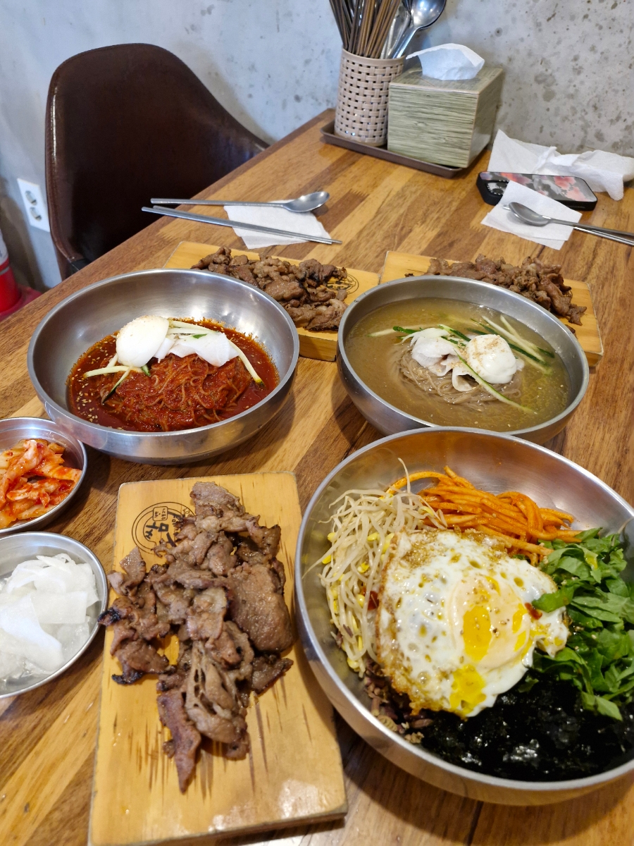 돈쌈냉면 이미지